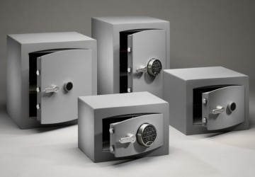 Новинка: сейфы